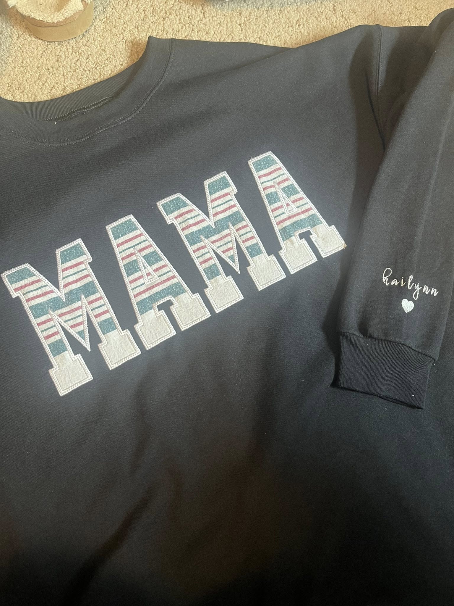 Custom Keepsake MAMA Crewneck 🤍