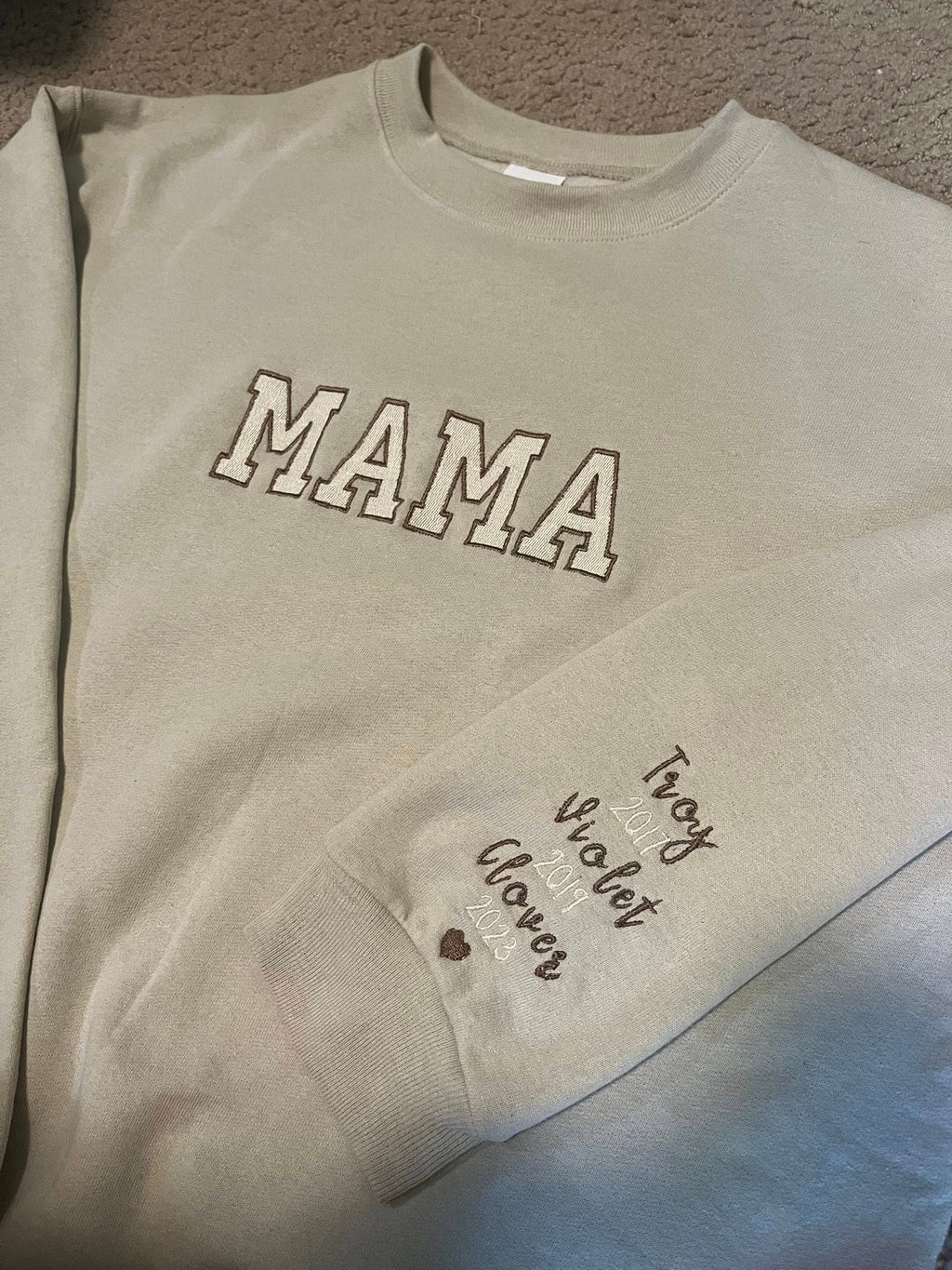 Custom Keepsake MAMA Crewneck 🤍